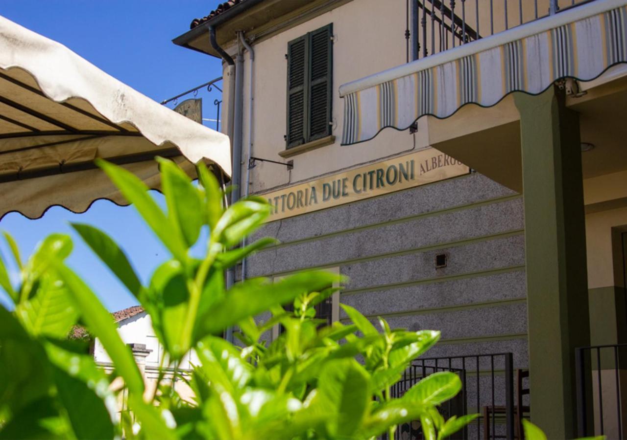 Trattoria Due Citroni Hotel Casalgrasso ภายนอก รูปภาพ