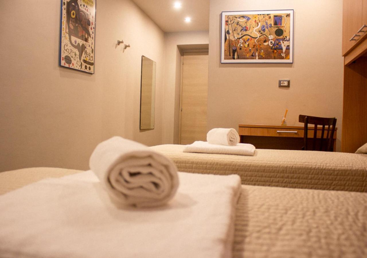 Trattoria Due Citroni Hotel Casalgrasso ภายนอก รูปภาพ