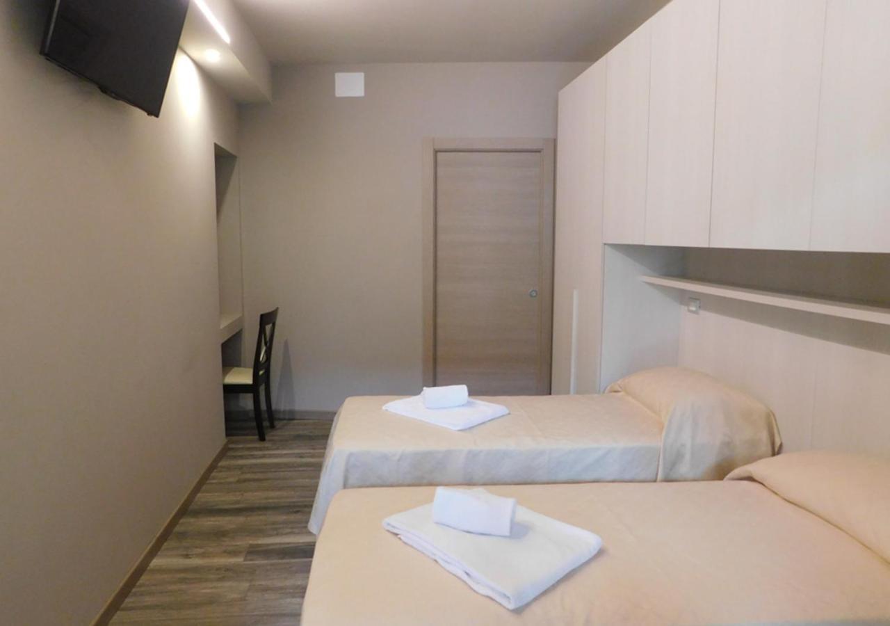Trattoria Due Citroni Hotel Casalgrasso ภายนอก รูปภาพ