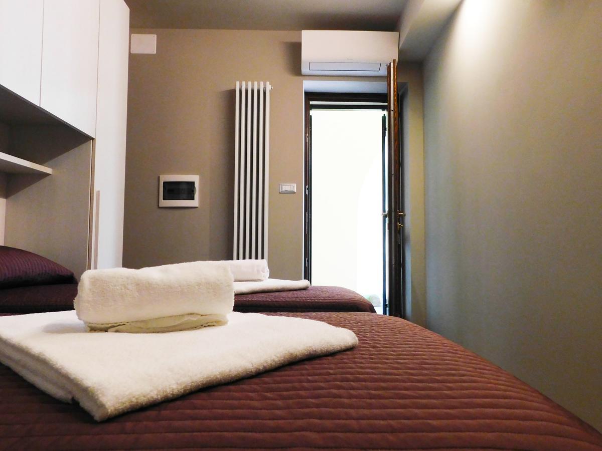 Trattoria Due Citroni Hotel Casalgrasso ภายนอก รูปภาพ