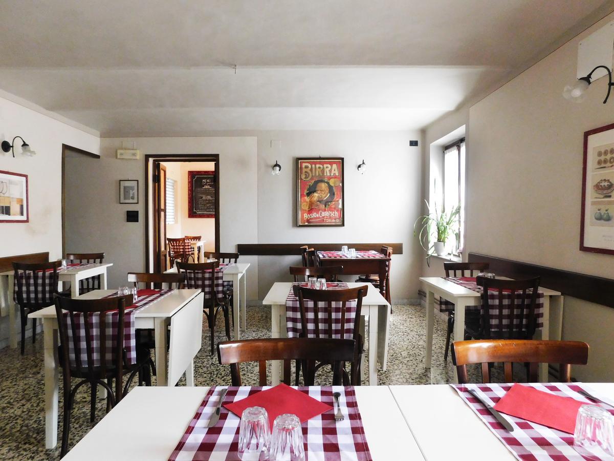 Trattoria Due Citroni Hotel Casalgrasso ภายนอก รูปภาพ