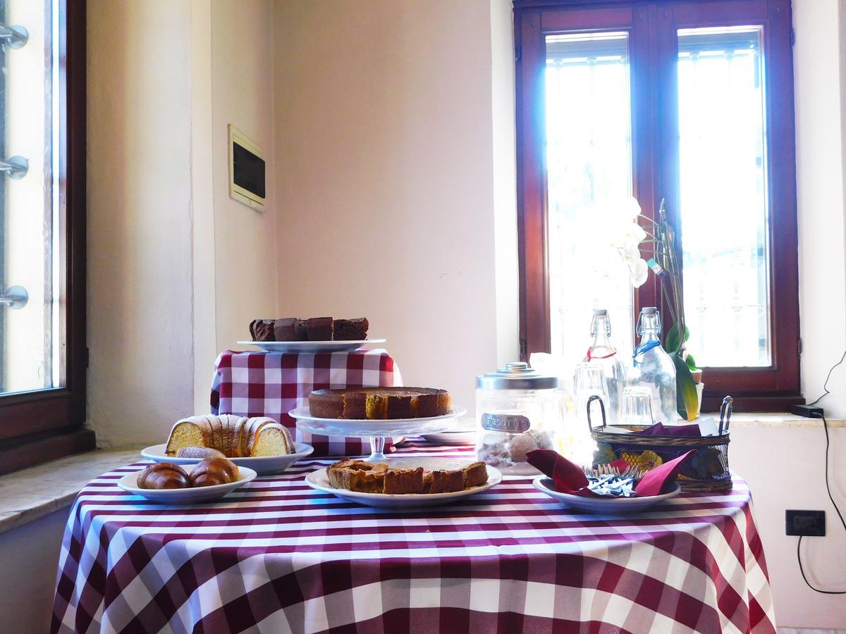 Trattoria Due Citroni Hotel Casalgrasso ภายนอก รูปภาพ